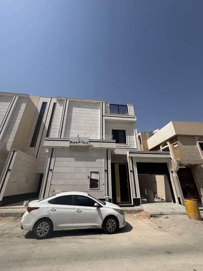 4 Bedroom Villa for Sale in East Riyadh, Riyadh - Duplex villa with an apartment for sale in Al-Nasim Al-Gharbi
