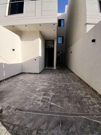 3 Bedroom Floor for Sale in East Riyadh, Riyadh - Ground floor for sale in al-Yarmouk neighborhood – listing number 2131