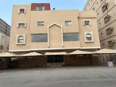 10+ Beds Residential Building for Sale in North Jeddah, Jeddah - 17 Room Building For Sale in Al Rabwah, Jeddah