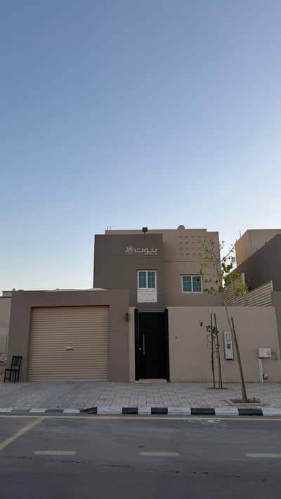 4 Bedroom Villa for Rent in North Riyadh, Riyadh - Villa for rent in Khuzam Suburb (King Khalid International Airport) 4 Bedroom Villa for Rent in North Riyadh, Riyadh - Villa for rent in Khuzam Suburb (King Khalid International Airport)
