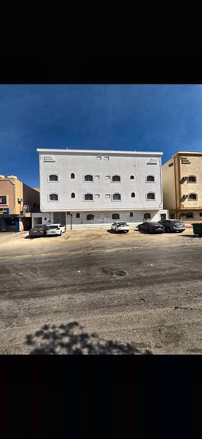 عمارة سكنية 10+ غرف نوم للبيع في جنوب الرياض، الرياض - عمارة للبيع في البيضاء، الرياض