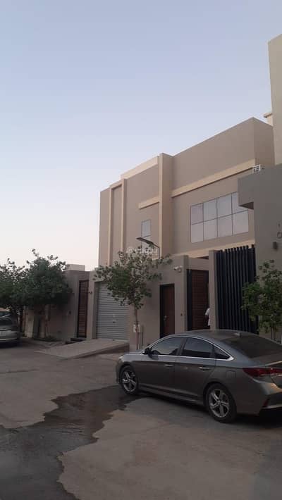 4 Bedroom Apartment for Rent in North Riyadh, Riyadh - For rent: a four-room apartment and a hall with a private entrance, Al-Narjis