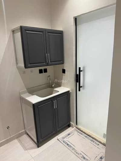 Studio for Rent in East Riyadh, Riyadh - Luxurious studio for rent - King Faisal District