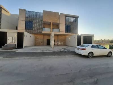 دور 4 غرف نوم للبيع في غرب الرياض، الرياض - دور للبيع في الطويق، الرياض