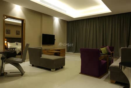 1 Bedroom Flat for Rent in East Riyadh, Riyadh - Apartment with one bedroom, a living room, and a kitchen