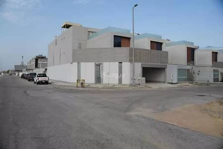 5 Bedroom Villa for Sale in Al Buhairah, Al Khobar - Villa for sale on 13B Street, Al Buhaira District, Al Khobar City.