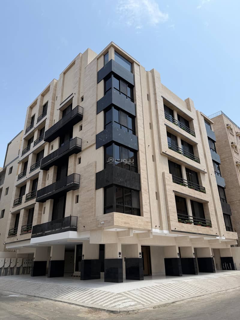 Annex or roof with a private terrace consisting of 4 rooms for sale in Al-Rawdah neighborhood Annex or roof with a private terrace consisting of 4 rooms for sale in Al-Rawdah neighborhood