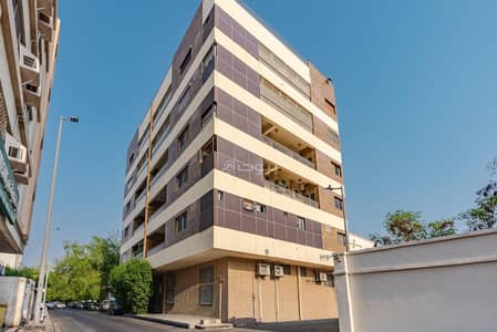 10+ Beds Residential Building for Sale in Central Jeddah, Jeddah - 15 Room Building For Sale in Al Ruwais, Jeddah 10+ Beds Residential Building for Sale in Central Jeddah, Jeddah - 15 Room Building For Sale in Al Ruwais, Jeddah