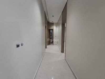 3 Bedroom Floor for Sale in East Riyadh, Riyadh - A modern first floor apartment in Al-Khobar (Gulf District) with 3 bedrooms, 4 bathrooms, a majlis, and a hall 3 Bedroom Floor for Sale in East Riyadh, Riyadh - A modern first floor apartment in Al-Khobar (Gulf District) with 3 bedrooms, 4 bathrooms, a majlis, and a hall
