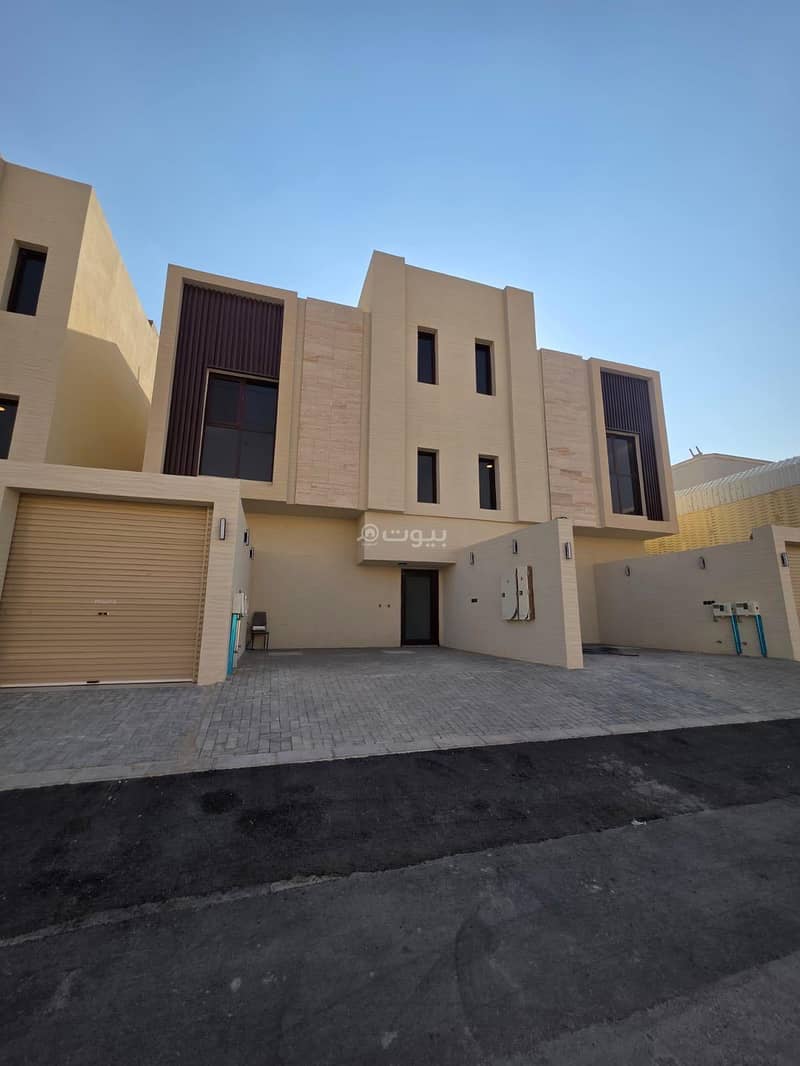 Sohdi District, Al-Suwaydi, Attic/Upper Floor Sohdi District, Al-Suwaydi, Attic/Upper Floor