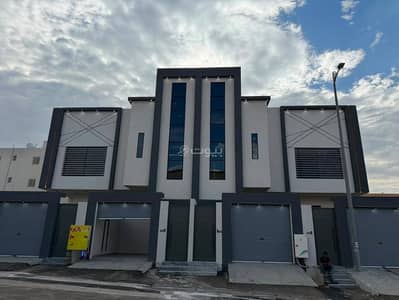 6 Bedroom Floor for Sale in Al Noor District, Khamis Mushait - For sale: luxurious ground roof (terrace) property