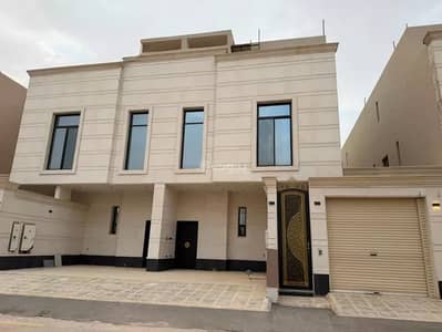 3 Bedroom Floor for Sale in East Riyadh, Riyadh - Floor For Sale in Al Janadriyah, Riyadh
