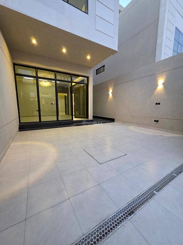 Luxurious ground floor for sale in Al-Muazliliya district Luxurious ground floor for sale in Al-Muazliliya district