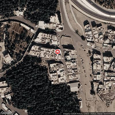 Residential Building for Sale in Al Khatim, Madina - For sale: a two-story building in Medina, Al-Madina Al-Munawwarah, Al-Khatim district, consisting of 4 apartments.