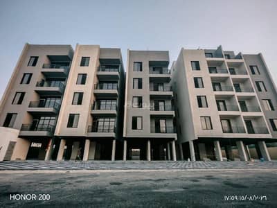 5 Bedroom Flat for Sale in Al Hamra, Al Khobar - Apartment for sale in Al-Hamra, Khobar
