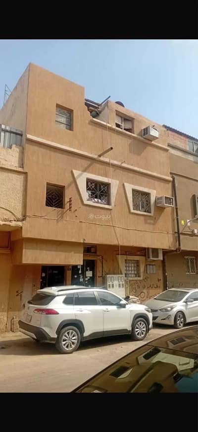 10+ Beds Residential Building for Sale in Central Riyadh, Riyadh - Residential Building For Sale in Utaiqah, Riyadh
