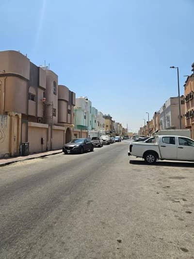 10+ Beds Residential Building for Sale in Al Dabab, Dammam - Residential Building for Sale in Al Dabab, Dammam