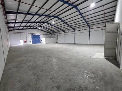 Warehouse for Rent in Al Khalidiyah Al Shamaliyah, Dammam - Two warehouses, 2000 square meters each, on two streets, in front and behind, 250,000 each
