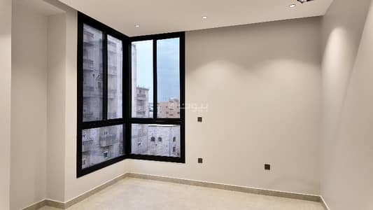 6 Bedroom Flat for Sale in North Jeddah, Jeddah - A six-bedroom apartment for sale in Bani Malek, Jeddah