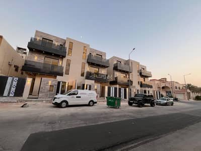4 Bedroom Villa for Sale in East Riyadh, Riyadh - Interior staircase villa with an apartment in the best block of Al Khaleej neighborhood 4 Bedroom Villa for Sale in East Riyadh, Riyadh - Interior staircase villa with an apartment in the best block of Al Khaleej neighborhood