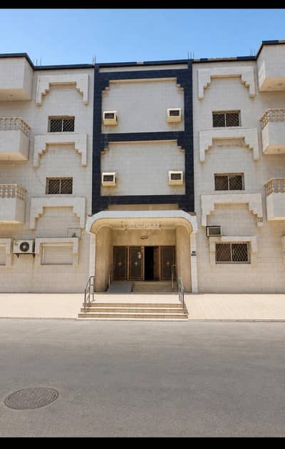 10+ Beds Residential Building for Sale in North Jeddah, Jeddah - Apartment building in Al-Nuzha district for sale 10+ Beds Residential Building for Sale in North Jeddah, Jeddah - Apartment building in Al-Nuzha district for sale
