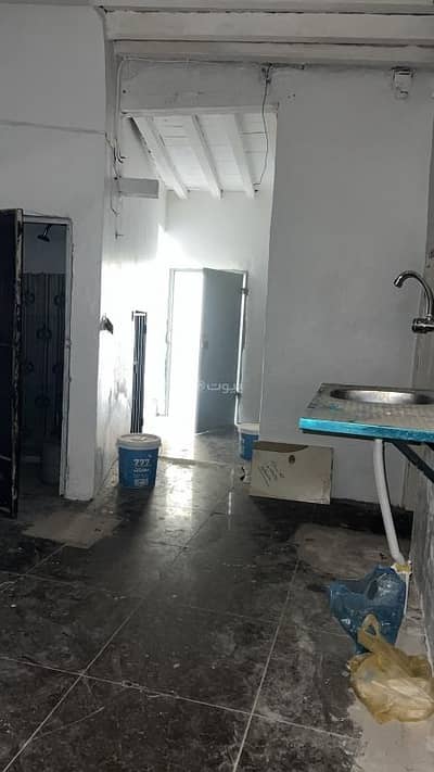 4 Bedroom Floor for Sale in Central Riyadh, Riyadh - For sale: a traditional house in Al Oud neighborhood 4 Bedroom Floor for Sale in Central Riyadh, Riyadh - For sale: a traditional house in Al Oud neighborhood