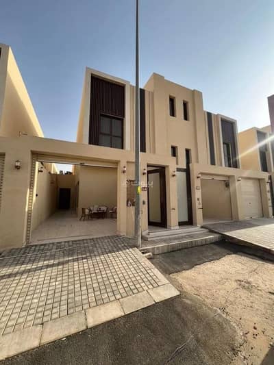 دور 4 غرف نوم للبيع في جنوب الرياض، الرياض - دور للبيع في حي عكاظ، جنوب الرياض