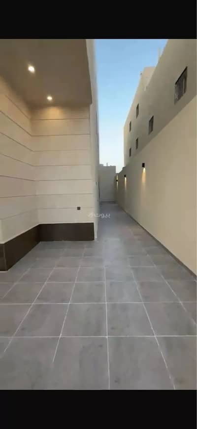 دور 6 غرف نوم للبيع في جنوب الرياض، الرياض - دور للبيع في البرية، جنوب الرياض