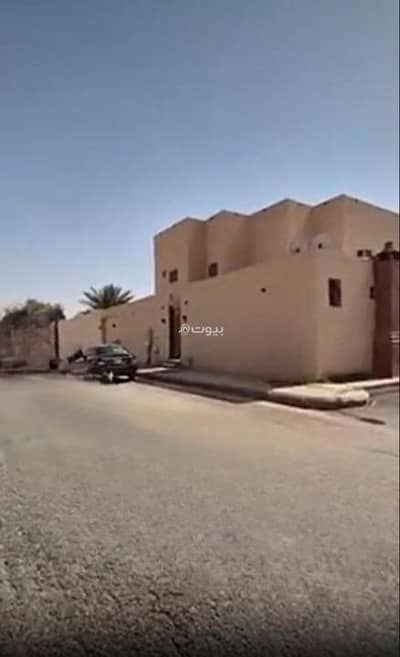 10+ Beds Villa for Sale in Al Khaldiyah, Al Dilam - Villa for Sale in Al Khaldiyah, Al Dilam