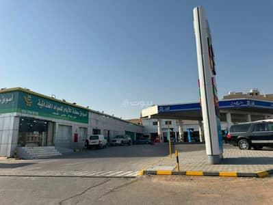 Gas Station for Rent in West Riyadh, Riyadh - A station for rent on Ahmed bin Al-Khattab Street, Tuwaiq District, Riyadh City, Riyadh Region