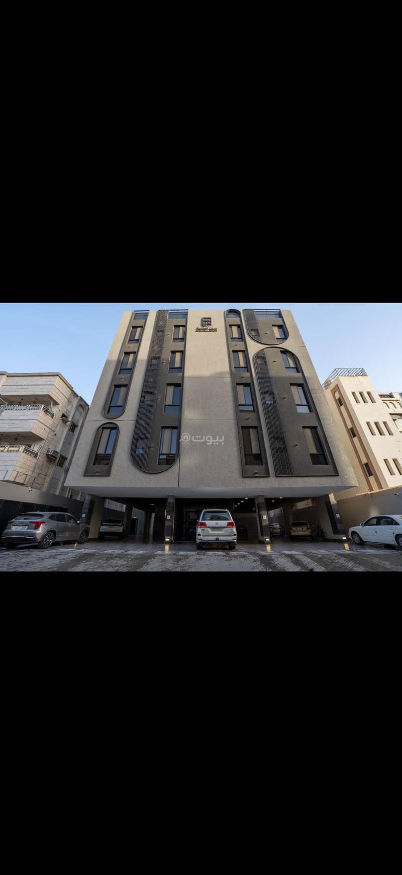 Own luxury at one of the best locations in Al-Safa neighborhood Own luxury at one of the best locations in Al-Safa neighborhood