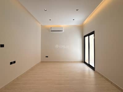 3 Bedroom Floor for Rent in Central Riyadh, Riyadh - Al Malaz | Floor with Private Rooftop - Satel