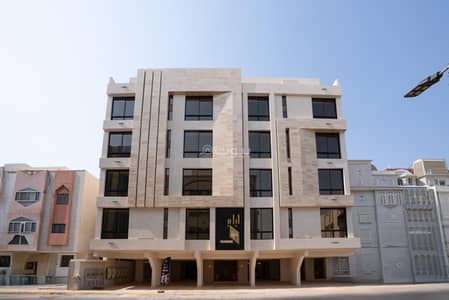 4 Bedroom Apartment for Sale in Central Jeddah, Jeddah - 4-front-bedroom apartment for sale in Al-Faisaliyah, Jeddah
