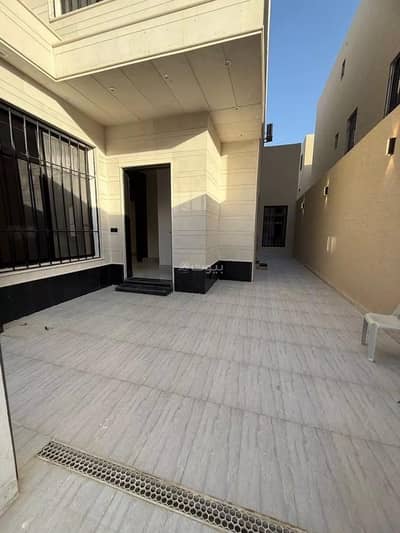 5 Bedroom Floor for Sale in East Riyadh, Riyadh - Floor For Sale in Al Nadwa District, Riyadh