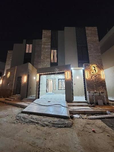 دور 5 غرف نوم للبيع في شرق الرياض، الرياض - طابق للبيع في الجنادرية، الرياض