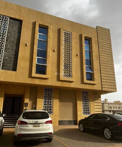 6 Bedroom Apartment for Sale in Al Ranuna, Madina - First-floor apartment with two façades for sale in Medina 6 Bedroom Apartment for Sale in Al Ranuna, Madina - First-floor apartment with two façades for sale in Medina