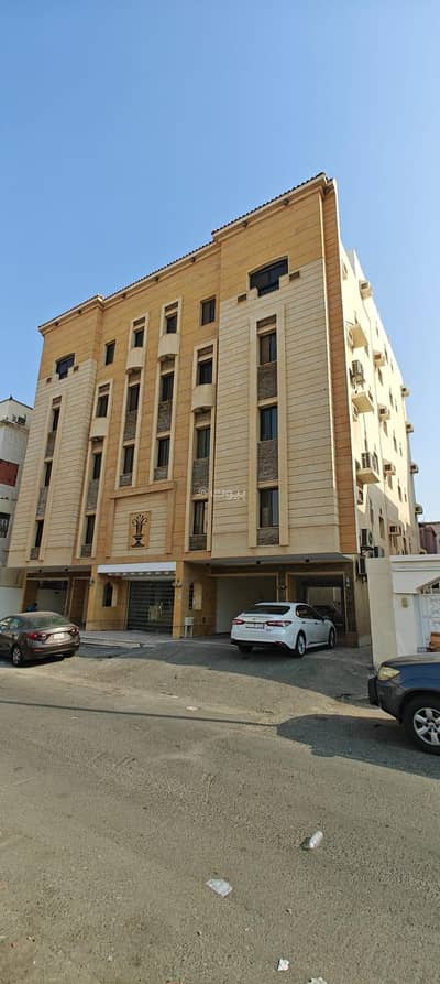 10+ Beds Residential Building for Sale in North Jeddah, Jeddah - Investment building for sale in Al-Bawadi district - Jeddah