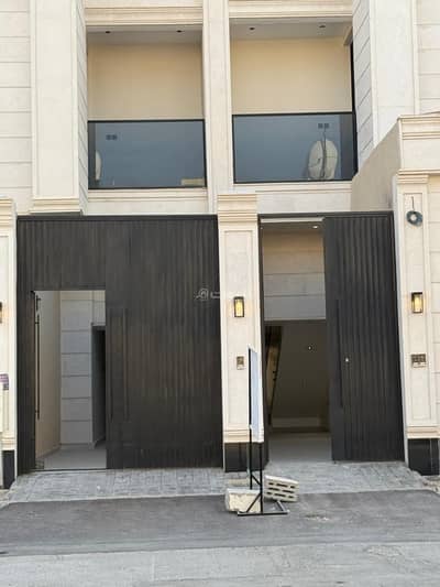 دور 4 غرف نوم للبيع في شرق الرياض، الرياض - Property for Sale