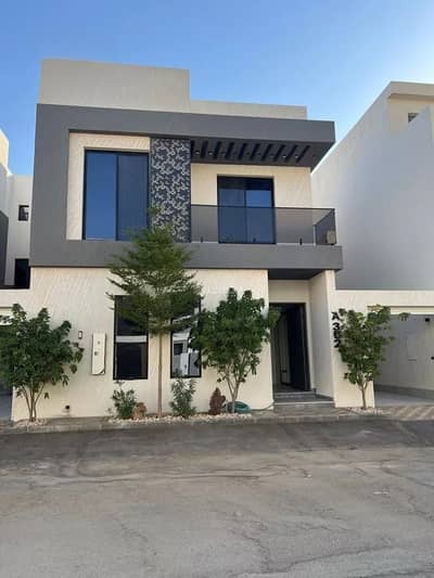 6 Bedroom Villa for Sale in West Riyadh, Riyadh - Villa for sale on Al Bajiuri Street, Al Mahdiyyah District, Riyadh City.
