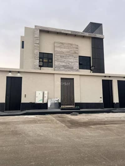 9 Bedroom Villa for Sale in West Riyadh, Riyadh - Villa for sale in Al Mahdiyyah District, Riyadh City.