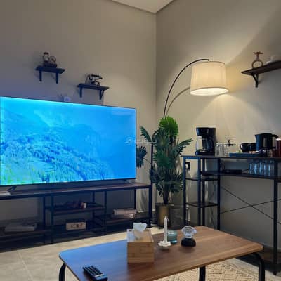 1 Bedroom Apartment for Rent in Al Hamra, Al Khobar - Apartment with elegant lounge and bedroom