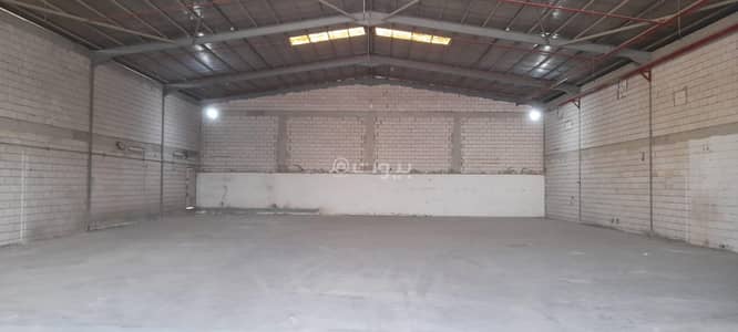 Warehouse for Rent in East Riyadh, Riyadh - Warehouse for rent in Al Silah (Al-Sila) Street of the Planets