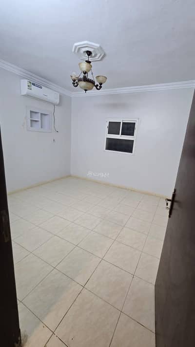 Studio for Rent in East Riyadh, Riyadh - Studio for rent in Granada neighborhood – third floor in a villa