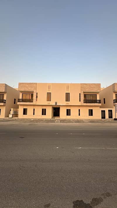 Residential Building for Sale in West Riyadh, Riyadh - Residential building for sale in Tuwaiq neighborhood Residential Building for Sale in West Riyadh, Riyadh - Residential building for sale in Tuwaiq neighborhood