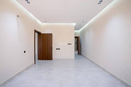 3 Bedroom Flat for Sale in North Jeddah, Jeddah - Apartment for sale, 3 bedrooms, two entrances, spacious, ready for immediate vacant possession, at a bargain price 3 Bedroom Flat for Sale in North Jeddah, Jeddah - Apartment for sale, 3 bedrooms, two entrances, spacious, ready for immediate vacant possession, at a bargain price