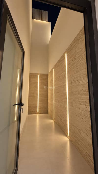 3 Bedroom Villa for Sale in North Riyadh, Riyadh - Al-Malqa neighborhood next to Anas Road