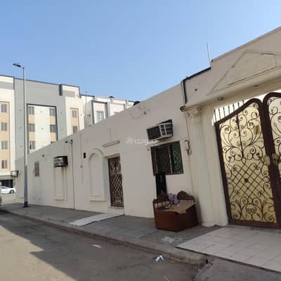 10+ Beds Floor for Rent in South Jeddah, Jeddah - Residential unit for rent consisting of six studios with their services 10+ Beds Floor for Rent in South Jeddah, Jeddah - Residential unit for rent consisting of six studios with their services