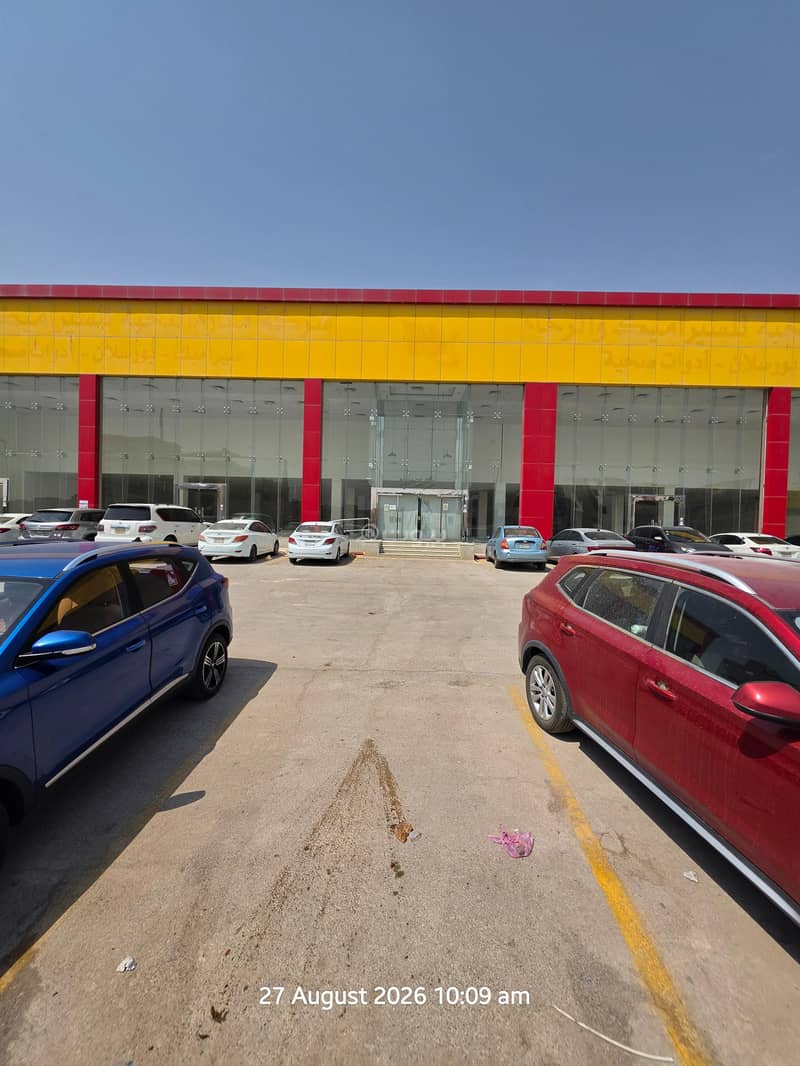 Building for rent and investment on King Abdulaziz Road. Al-Yasmin, Riyadh Building for rent and investment on King Abdulaziz Road. Al-Yasmin, Riyadh