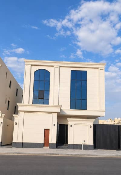 10+ Beds Villa for Sale in East Riyadh, Riyadh - Villa with an apartment for sale in Al-Nahda, Riyadh 10+ Beds Villa for Sale in East Riyadh, Riyadh - Villa with an apartment for sale in Al-Nahda, Riyadh