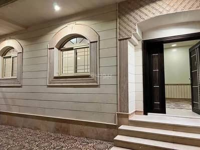 6 Bedroom Floor for Rent in Mudhainib, Madina - Floor for rent on Ibn Qais Street, Wadi Mudhainib District, Madinah City. 6 Bedroom Floor for Rent in Mudhainib, Madina - Floor for rent on Ibn Qais Street, Wadi Mudhainib District, Madinah City.